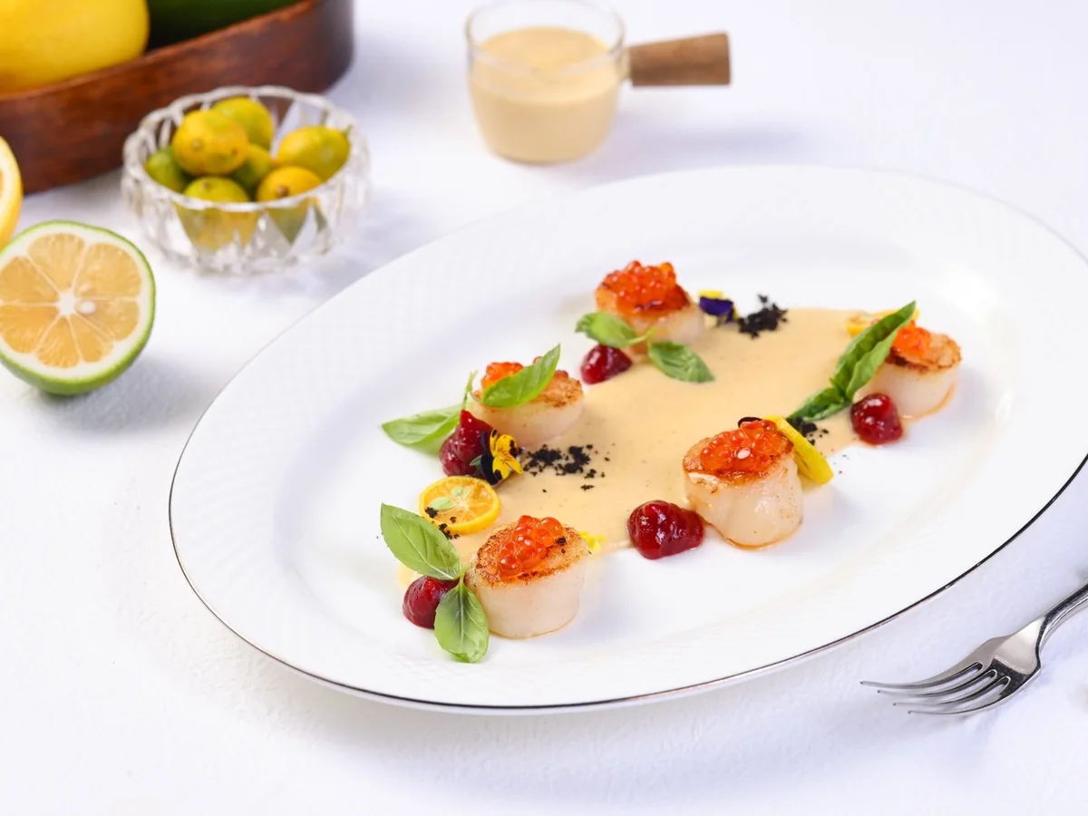 Grilled Scallops with Cauliflower Cream, Berry Sauce & Salmon Roe at LETO Restaurant in Guangzhou